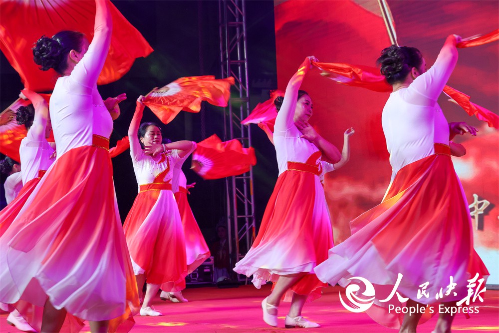 福建武夷山：举办九九重阳节暨中国老科···