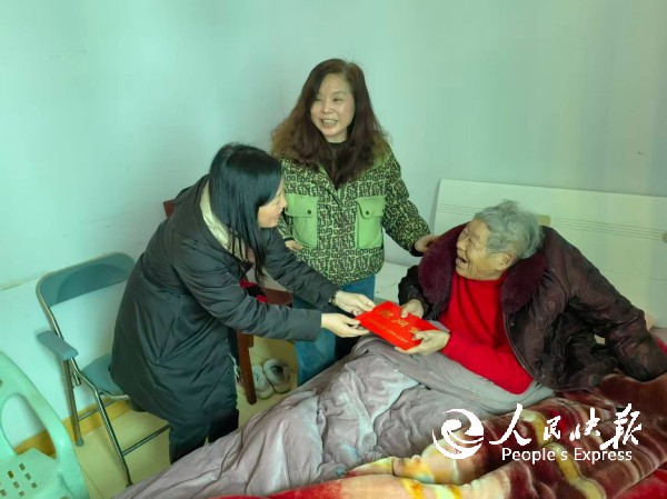 达州市民政局深入开江县督导民政服务机···