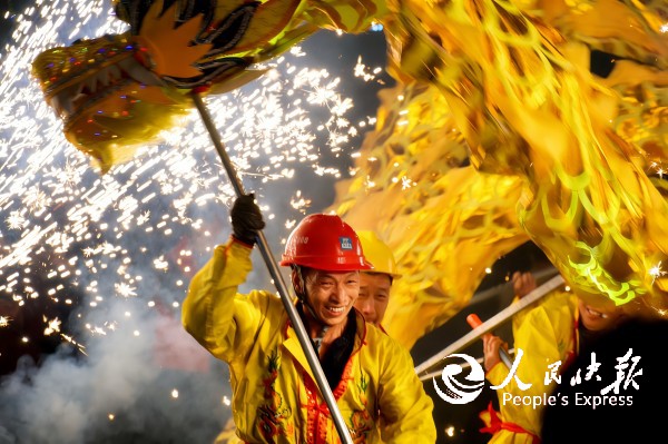 开江县长岭镇成功举办2026年“火龙···