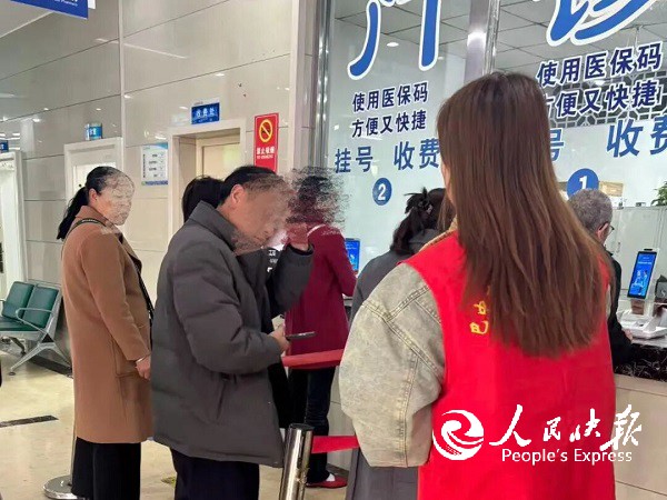 四川巴中巴州区第二人民医院团委开展学···