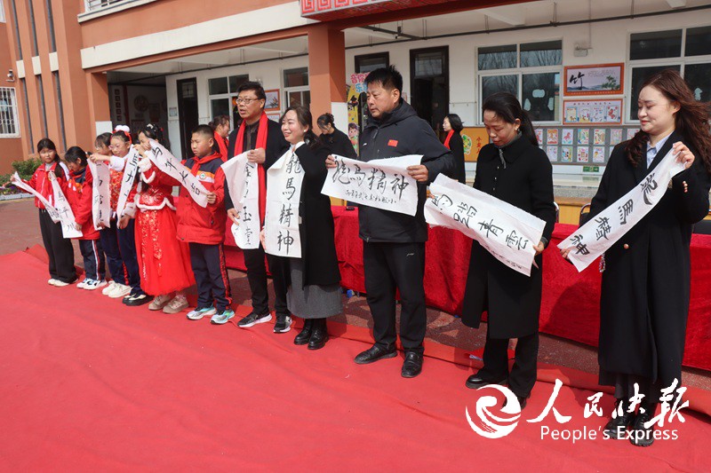 河南南阳第39小学：共启新学期 筑梦···