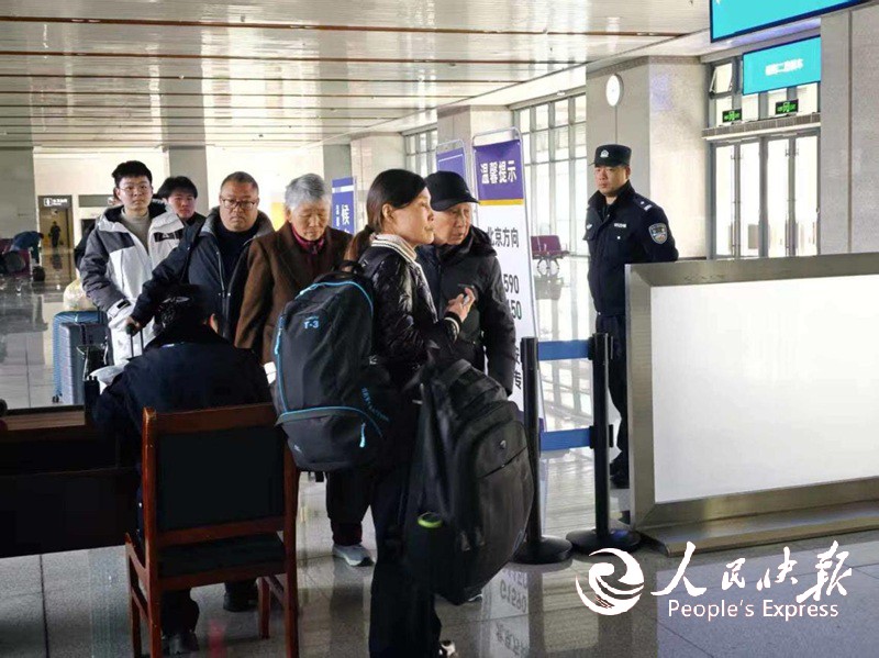 河南郑州铁路公安处禹州站派出所： 春···